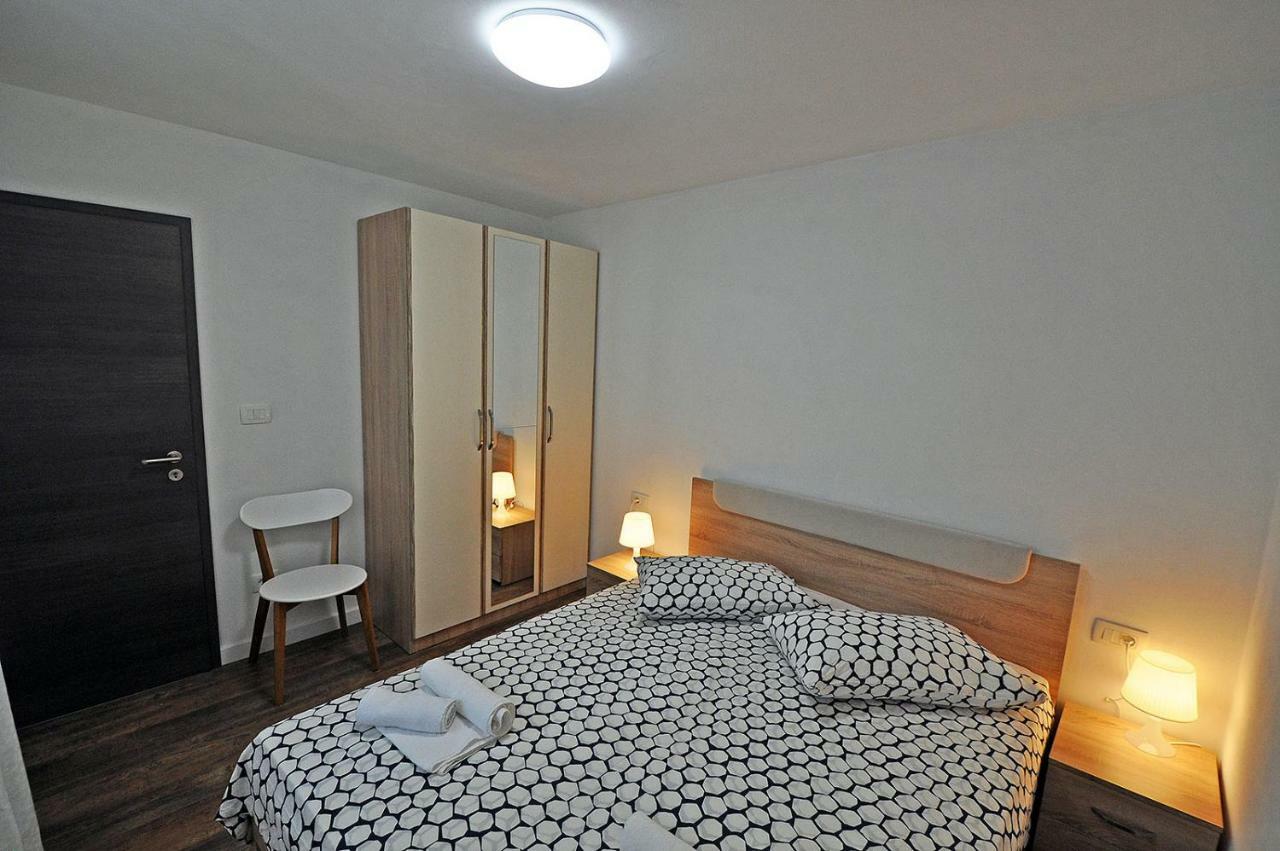 Apartment Dva Oriha Funtana Εξωτερικό φωτογραφία